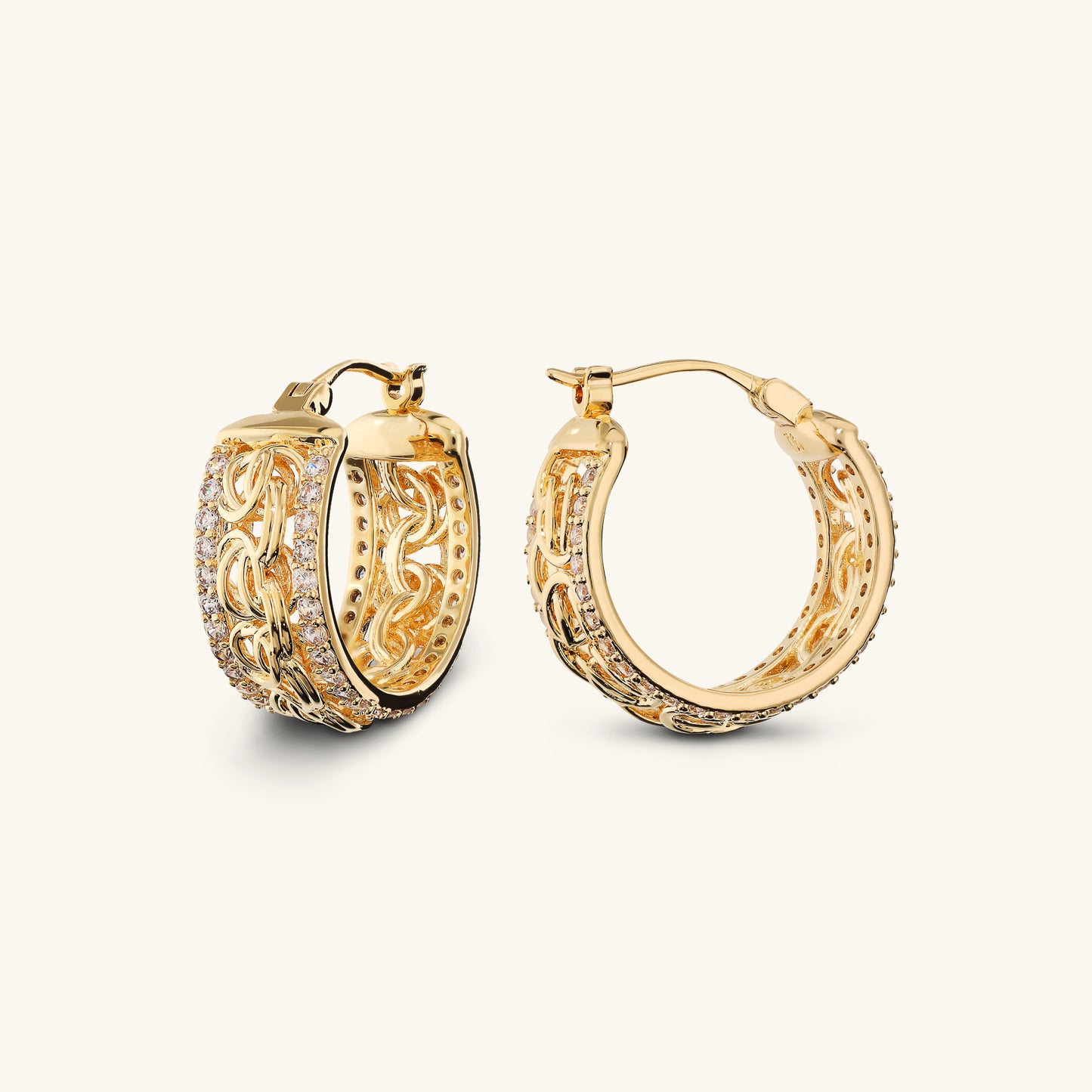 Boucles d'oreilles créoles à chaîne byzantine avec rondelles pavées de zircones cubiques