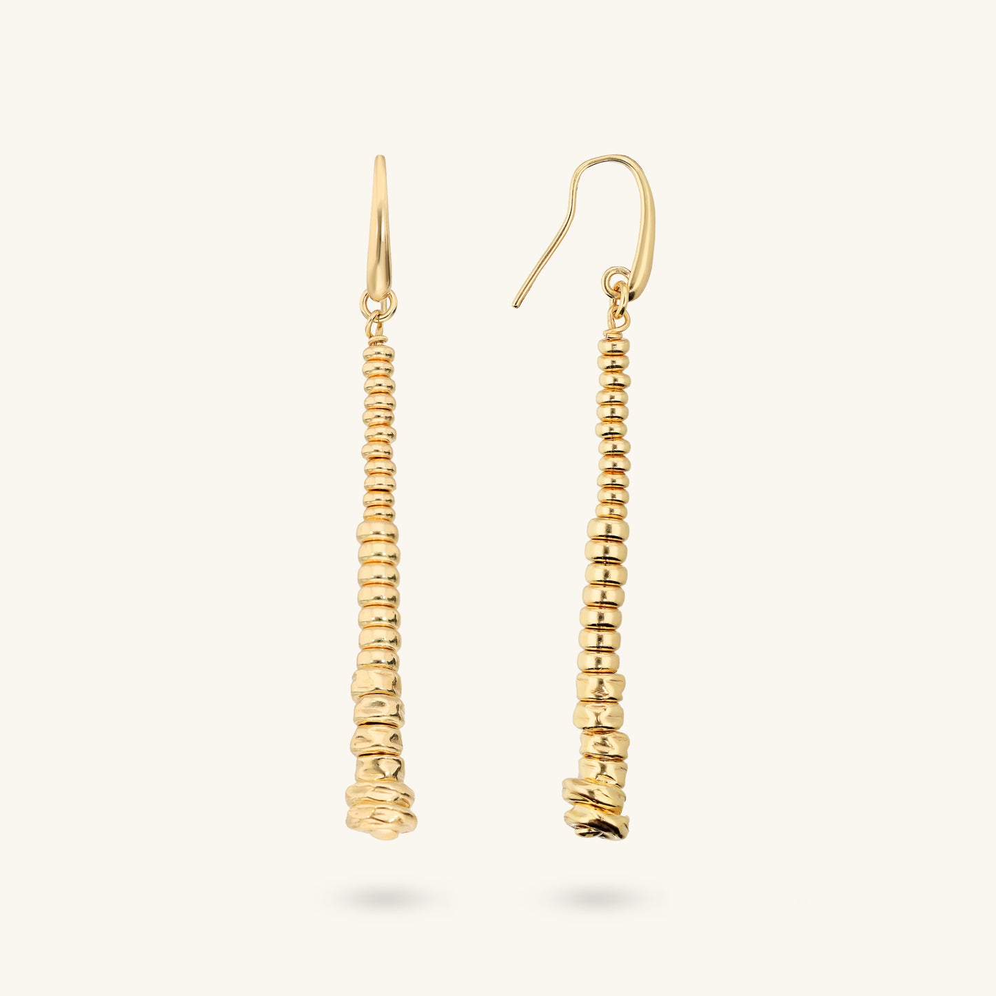 Boucles d'oreilles pendantes avec rondelles martelées et sphères brillantes