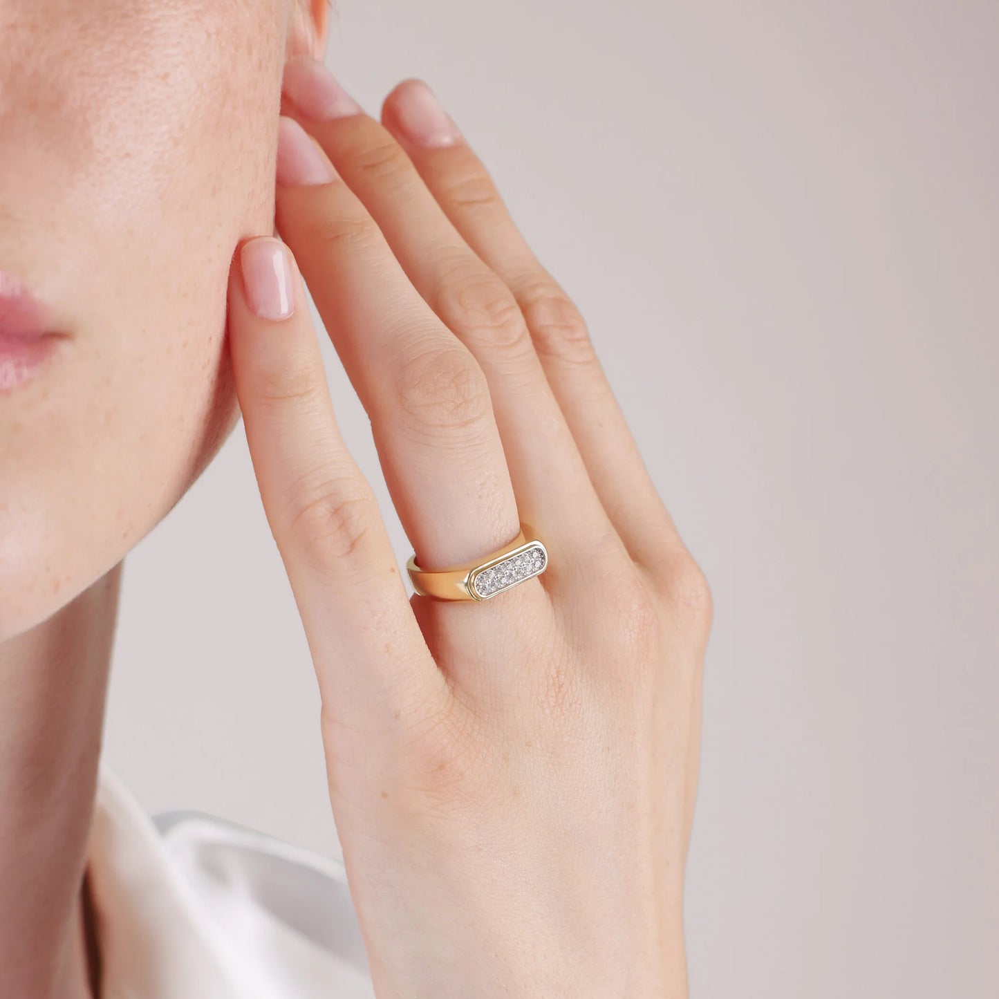 Anello Squadrato in Argento 925 placcato Oro Giallo 18Kt con Pavé di Cubic Zirconia