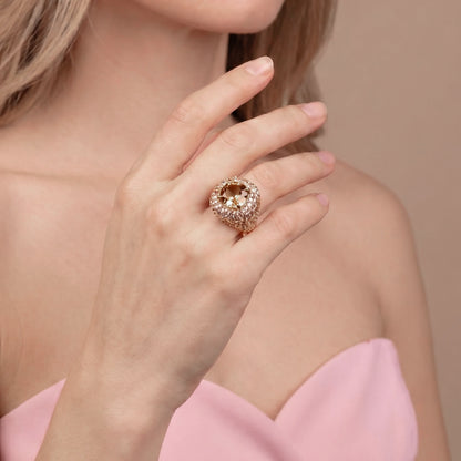 Anello con Prisma Gem Quadrata e Pavè di Cubic Zirconia Placcato Oro 18Kt