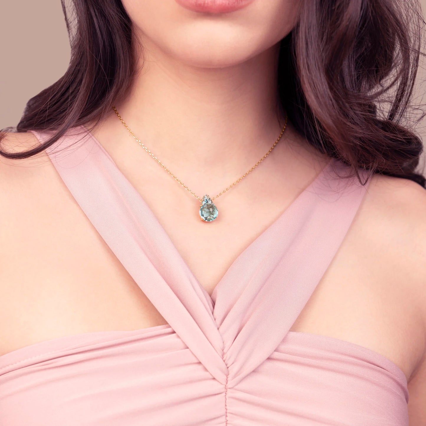 Collana con Ciondolo in Pavé Misto e Prisma Gem