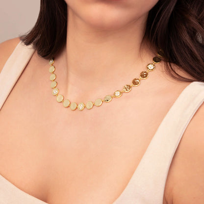 Collana Eclissi Dorata con Pavé di Cubic Zirconia