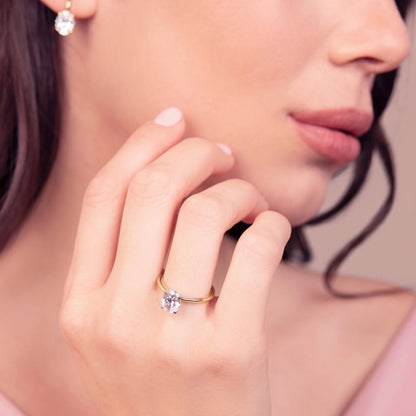 Anello Solitario Attimi di Luce con Cubic Zirconia Bianca Ovale