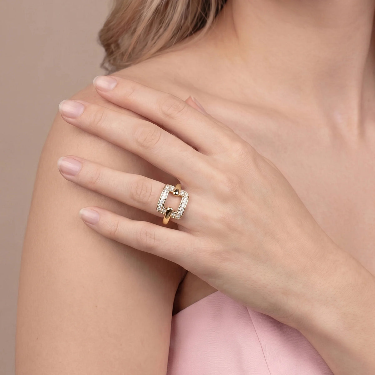 Anello Cocktail con Quadrato in Cubic Zirconia