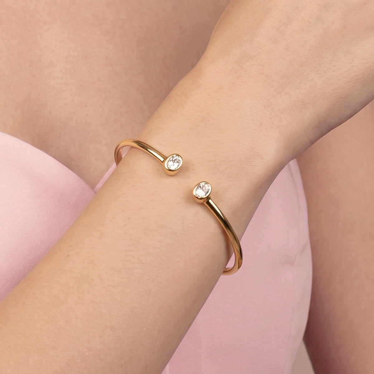 Bracciale Rigido Apribile con Doppia Cubic Zirconia Ovale Placcato Oro 18Kt