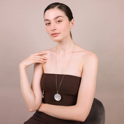 Collana Lunga in Argento 925 placcato Oro Giallo 18Kt con Pendente in Pietra Naturale Madreperla Bianca