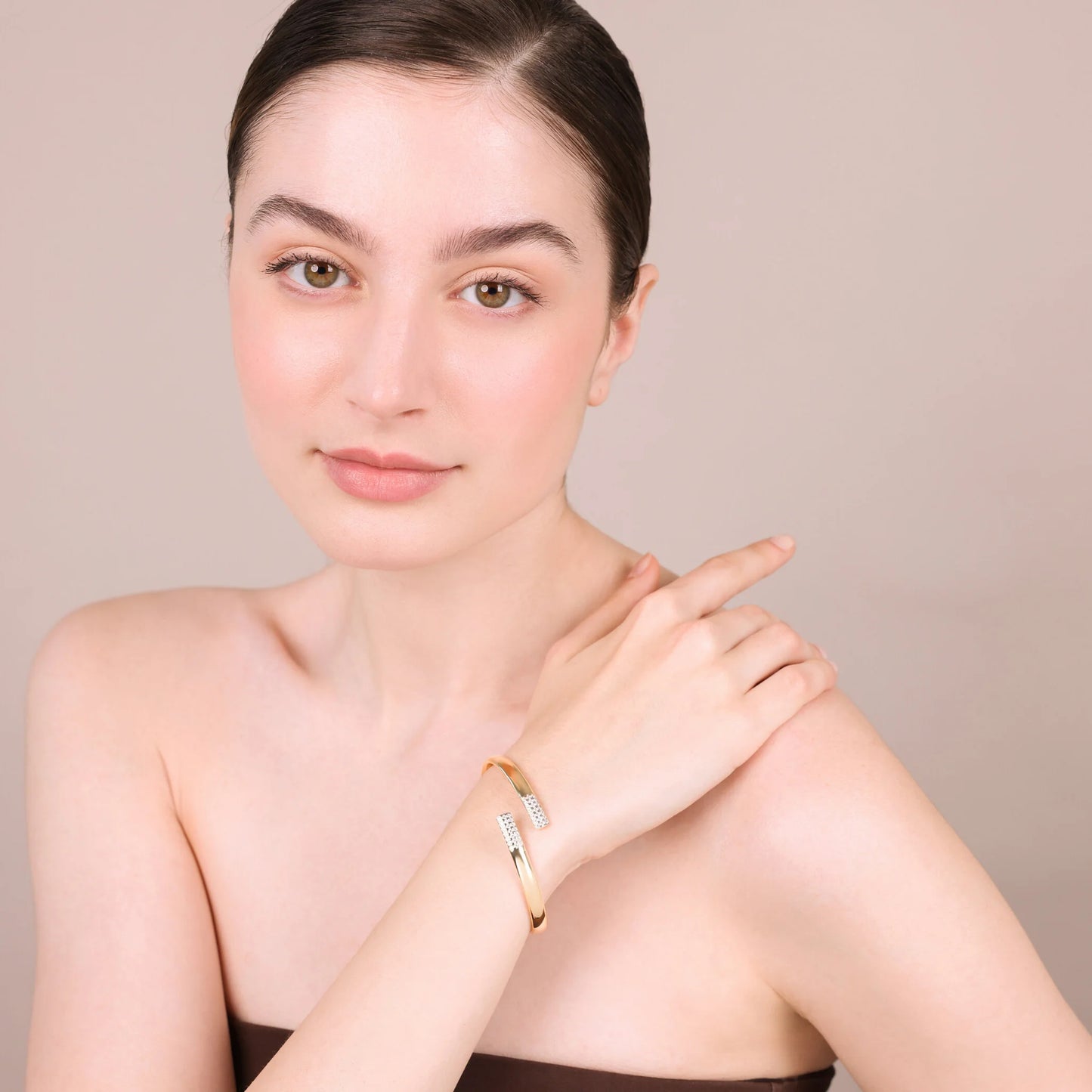 Bracciale Rigido Contrarié in Argento 925 con Pavé di Cubic Zirconia