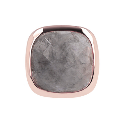 Anello Chevalier con Pietra Quadrata Sfaccettata