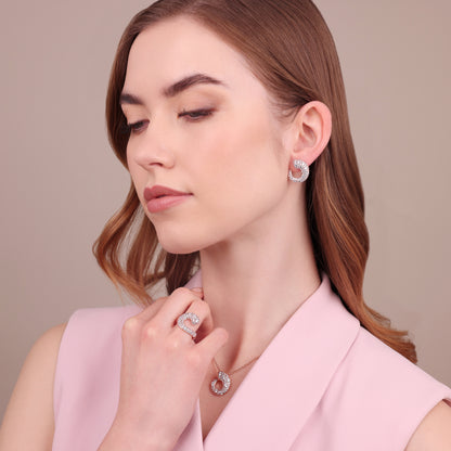 Collana con Pendente a Cerchio Graduato in Pavé Misto