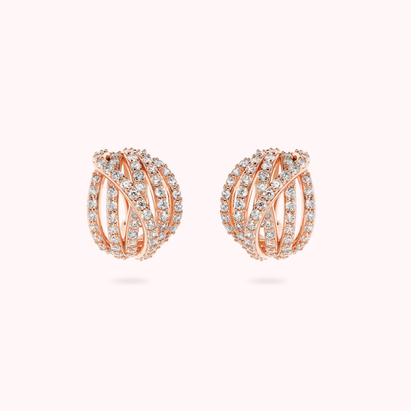 Orecchini a Sfera Multifilo Incrociato con Pavé di Cubic Zirconia