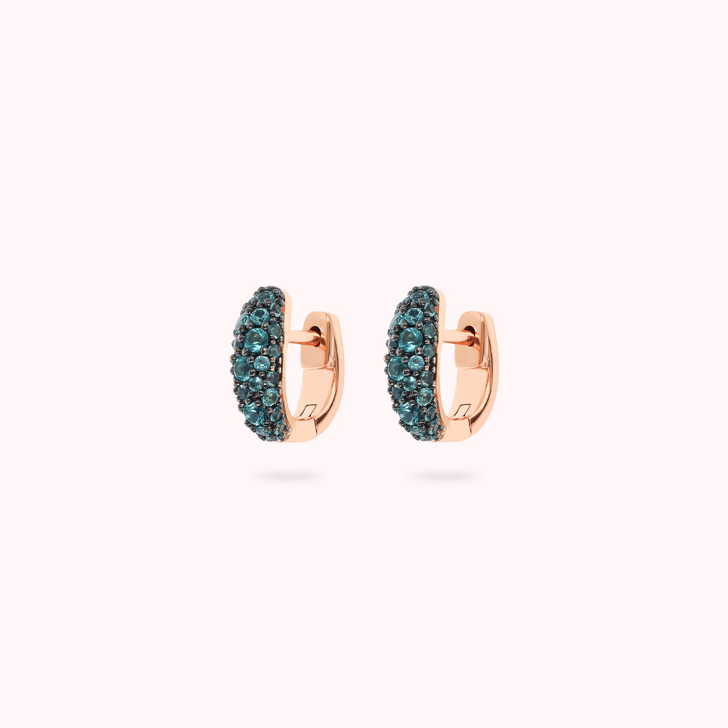 Orecchini a Cerchio Graduati con Pavé di Cubic Zirconia