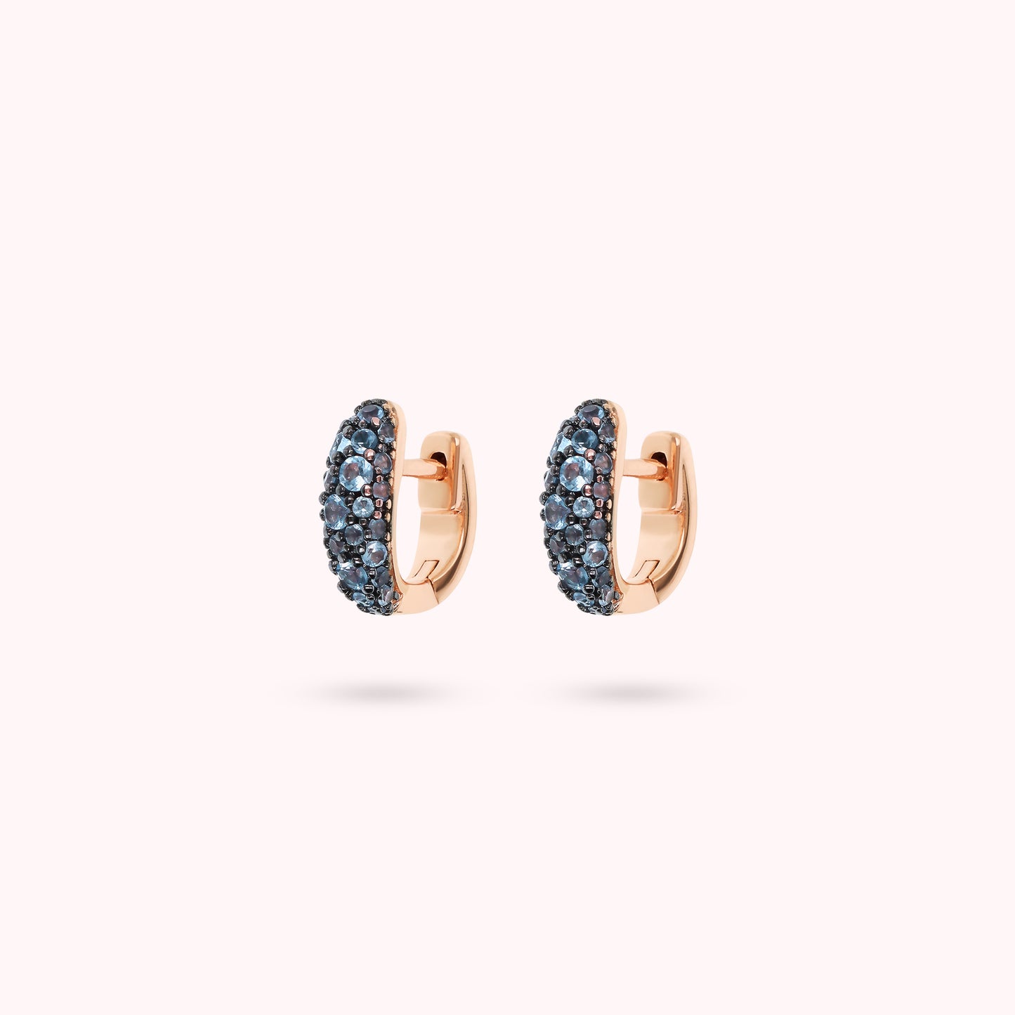 Orecchini a Cerchio Graduati con Pavé di Cubic Zirconia