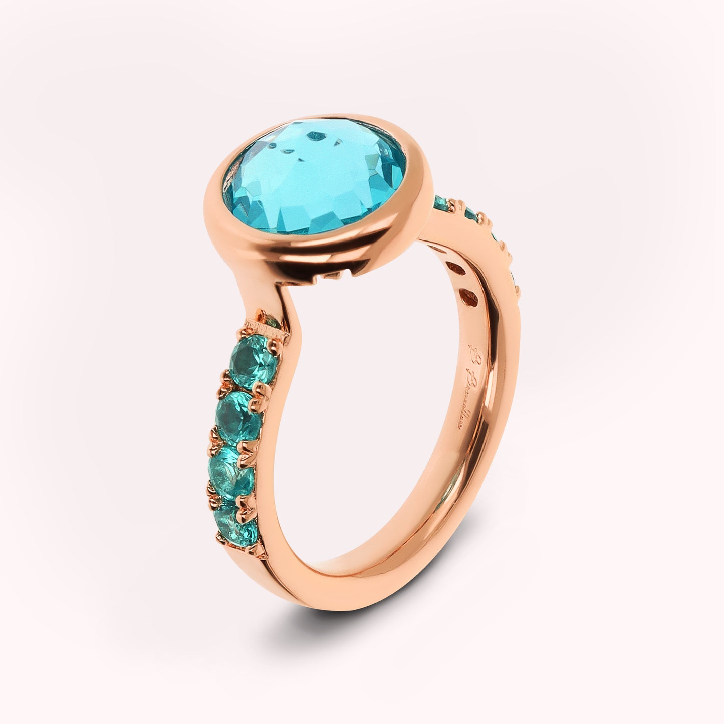 Anello Cocktail con Cubic Zirconia e Prisma Gem Tonda