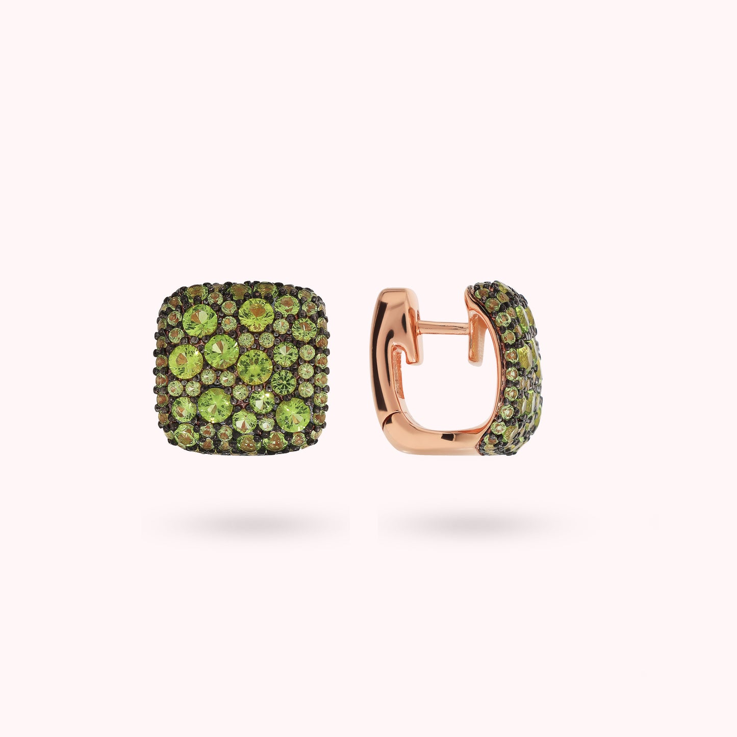 Orecchini a Lobo Quadrati con Pavé di Cubic Zirconia