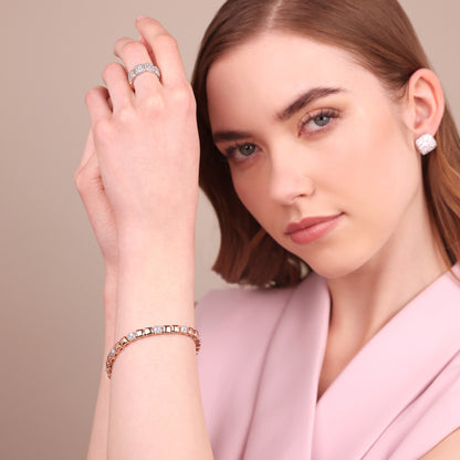 Anello a Fascia con Elementi Quadrati in Pavé di Cubic Zirconia